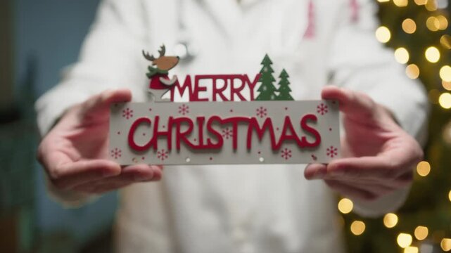 An Ophthalmologist Doctor Wishes His Patients a Merry Christmas with a Text