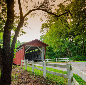The Everett Covered Bridge Crosses Over  Furnace Run Creek, Cuyahoga Valley National Park, Ohio, USA