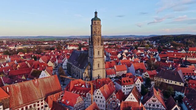 Aerial view of the historic old town of N&ouml;rdlingen with the church of St. Georg and the 90-meter high church tower, called Daniel, Donau-Ries district, N&ouml;rdlinger Ries, Bavaria, Germany