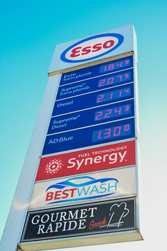 Hausse des prix de l'essence et du gasoil en France et dans toute l'Europe Le litre d&eacute;passe les deux euros. Enseigne et logo d'une station service Esso au Luxembourg en septembre 2026 