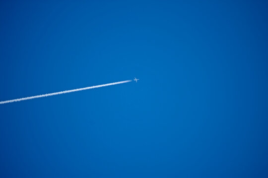 contrails