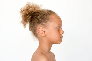 Profile portrait of young child. © Rawpixel.com