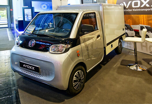 Evoxx electric small transporter for efficient, eco friendly last mile delivery, representing the future of urban mobility and commercial transport