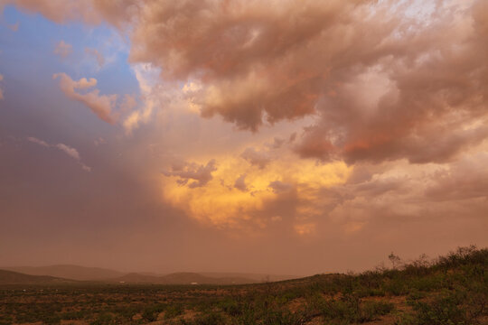 Dusty sunset with storm outflow and Haboob in douglas Arizona