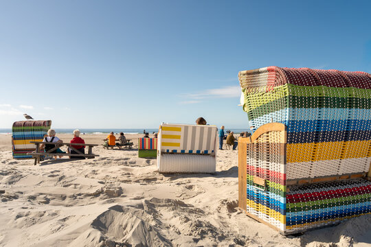 An der Nordsee die Sonne im Strandkorb geniessen