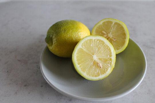 limones en plato