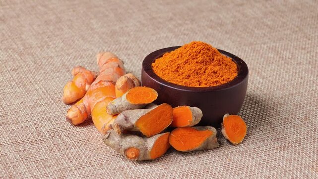 Fresh Turmeric Slices and Powder