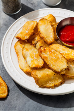 Homemade Deep Fried Potato Wedges