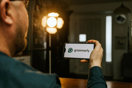 iPhone display with Grammarly app