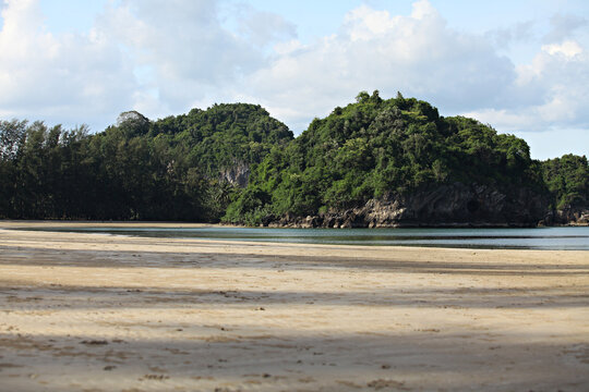 The beauty of Ao Thung Khai Nao and Ao Yai Ai (Yai Ai Beach) Saphli District, Chumphon Province, Thailand
