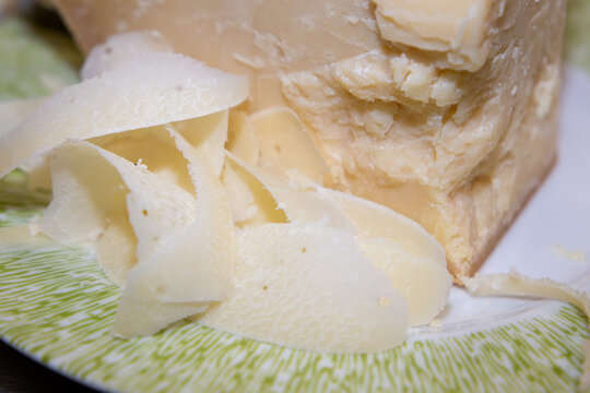 recipes with pumpkin ingredients, tortelloni and cake, preparation of a typical dish