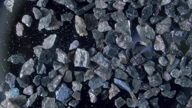 Silicon carbide abrasive powder grit 80 particles under microscope