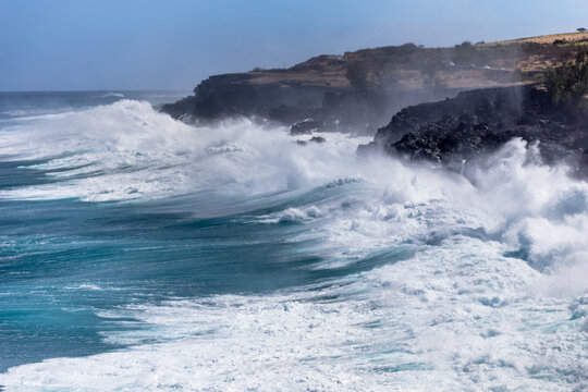 D&eacute;ferlantes au Souffleur, Saint-Leu, &Icirc;le de la R&eacute;union 