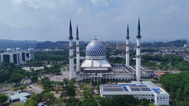 Aerial view of Sultan Salahuddin Abdul Aziz Mosque in Shah Alam, Selangor, Malaysia.