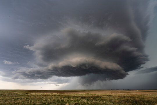 Supercell storm in tornado warned Great Plains near merino colorado