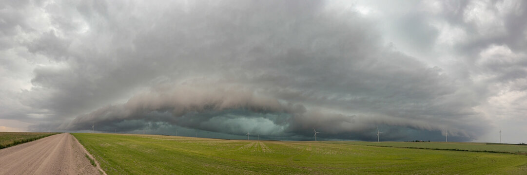 Storm with Mesocyclone and Rotating Updraft over farmland near fleming