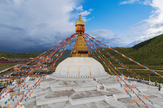 Zhuqing wujian zen forest monastery Stupa with prayer flags