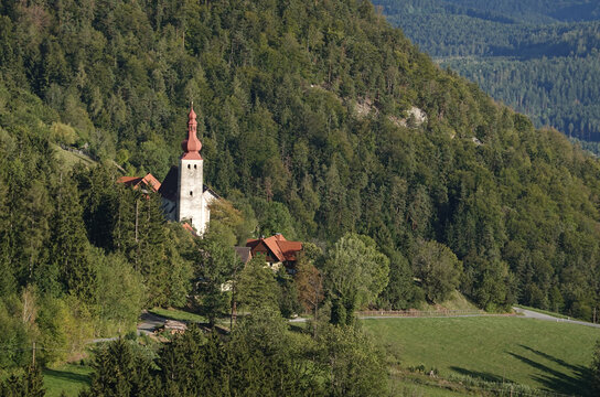 Filialkirche und Wallfahrtskirche St. Johann am Kirchberg . Maria Lankowitz . Steiermark . &Ouml;sterreich