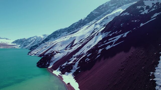 Vista a&eacute;rea del Embalse del yeso en Santiago, Chile