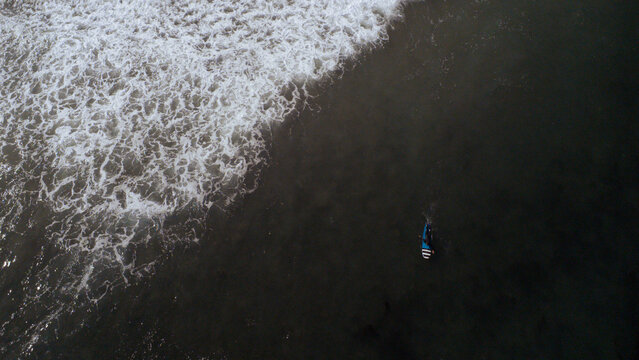 Overhead waves