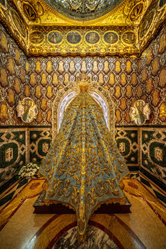 Virgin Esperanza Macarena Rear View, Gold Mantle, Basilica Shrine, Seville