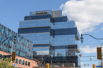 Obraz premium The Globe and Mail Newspaper sign at 351 King St E, Toronto