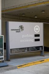 Obraz premium parking and receiving sign at Commerce Court at about 18 Wellington St W, Toronto