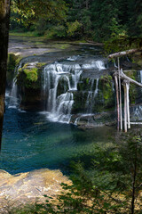 Huge beautiful waterfall in Washington  © Mackenzie