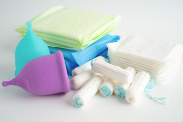 Menstruation cycle with sanitary pad and cotton tampon for woman hygiene and protection. © amazing studio