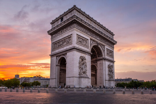 Arc de Triomphe, Place Charles de Gaulle, Paris, France
