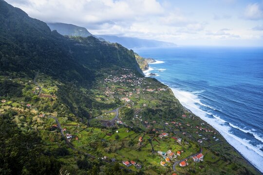 Place Arco de S&atilde;o Jorge, sea, coastal landscape, Miradouro da Beira da Quinta, Madeira, Portugal