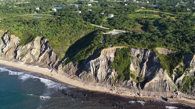 aerial view of mohegan bluffs beach in block island rhode island