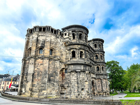 Embarking on a Trier Adventure: Roaming the Enchanting Streets of the Old Village