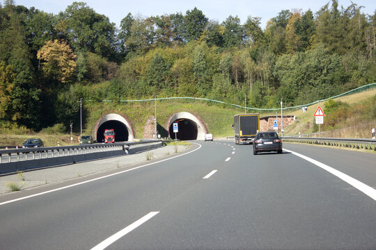 Heidkopftunnel, &bdquo;Tunnel der Deutschen Einheit&ldquo;, S&uuml;dharzautobahn A38, Fahrt in Richtung Niedersachsen