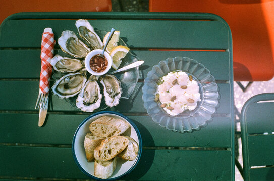 Oyster platter with bread and cheese table