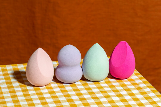 Makeup sponge blender