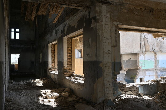 Abandoned Constructivist Chirchiqstroy Hotel and Former Industrial Technical College in Uzbekistan