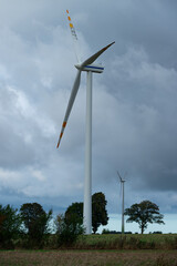 turbiny wiatrowe, farma wiatrowa, energia z wiatru © Adam Schmidt
