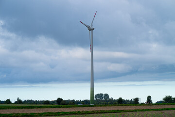 turbiny wiatrowe, farma wiatrowa, energia z wiatru © Adam Schmidt