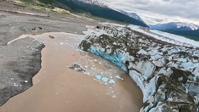 ALASKA - 9.3.2026 - Excellent aerial footage following a bush pilot flying past Alaska's Little Bremner Glacier.