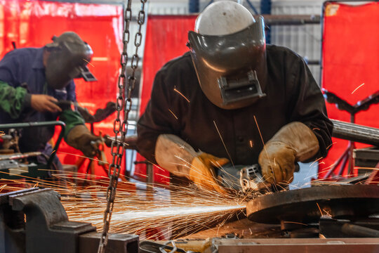 Grinding in heavy machine shop