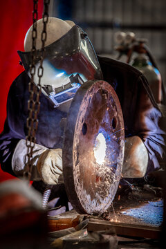 Welding in heavy machine shop