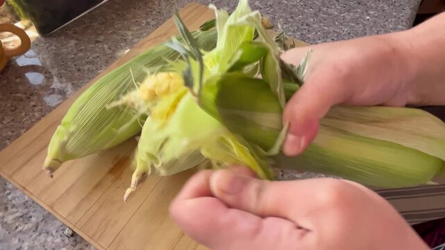 woman hands cutting vegetables