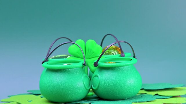 video of St. Patrick's Day decorations