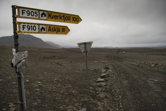 Unpaved highland road signpost Kverkfj&ouml;ll Askja, Icelandic highlands, near M&ouml;&eth;rudalur, Iceland