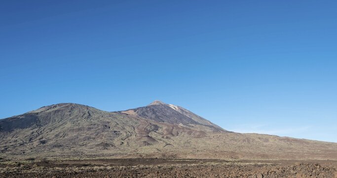 Pico del Teide or Mount Teide, volcanic landscape, Llano de Uruanca plateau, Parque Nacional de las Ca&ntilde;adas del Teide, Teide National Park, UNESCO World Natural Heritage Site, Tenerife, Canary Islands, Spain