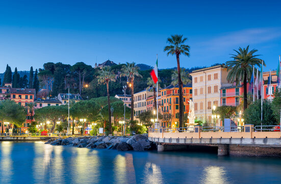 The coast of Santa Margherita Ligure, Italy at blue hour on the coastline 551