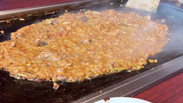 カレー風味のもんじゃ焼き