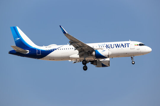 Kuwait Airways Airbus A320 NEO (9K-AKP) landing at Dubai International Airport on November 23, 2025 in Dubai, UAE