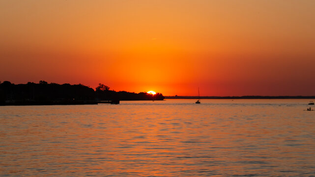 Atardecer sunset hora dorada paisaje